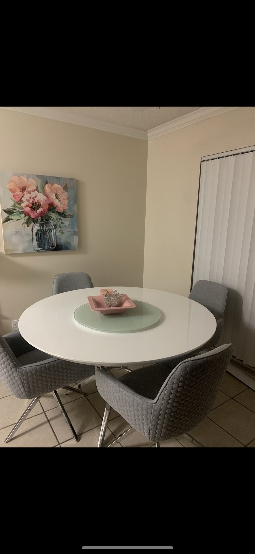 Table And Chairs For SALE