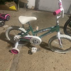 Magna Starburst 12” Kids Bike 