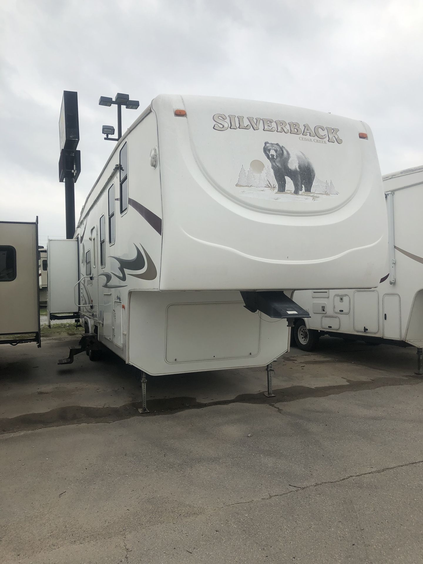 Silverback bunkhouse fifth wheel trailer camper with bunks