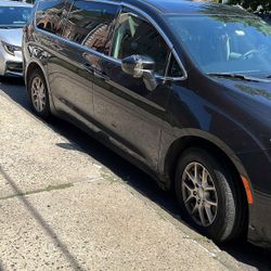 Chrysler Pacifica