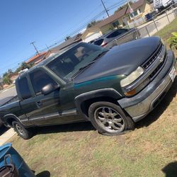 Part Out 2000 Chevrolet Silverado 