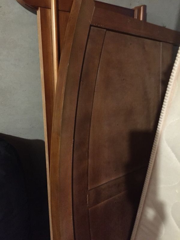 Full size mattress, box, headboard and footboard