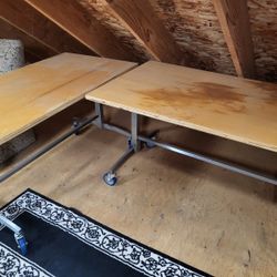 2 Tables