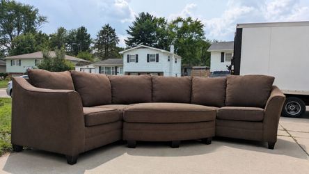Beautiful Sectional With Ottoman Ready For Pick Up Or Local 🚚