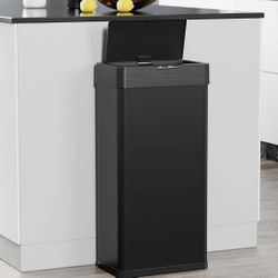 Pirecart Rectangular motion sensor trash can is a touch-free, hygienic home option made of stainless