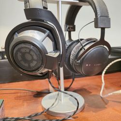 Sennheiser HD 800s