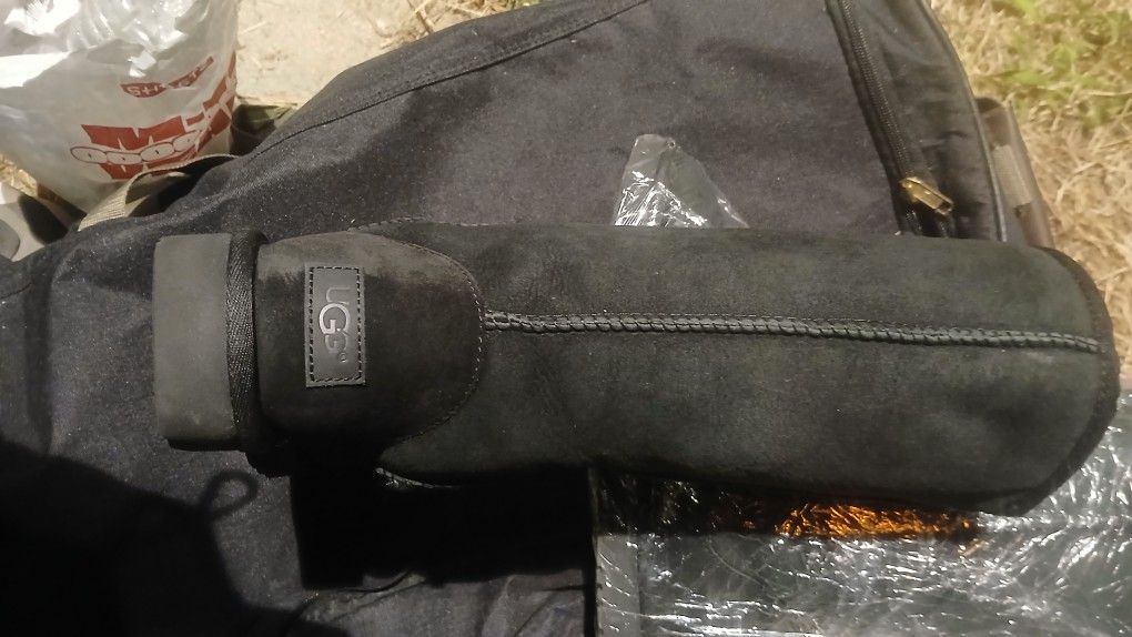 Black UGG Boots ( Mid Calf)