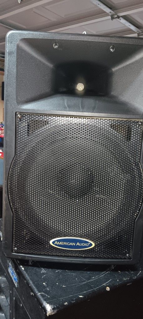 American Audio Powered Speakers (6)