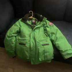 Kids Canada Goose Size XL 18 