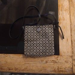 TOMMY HILFIGER CROSSBODY 