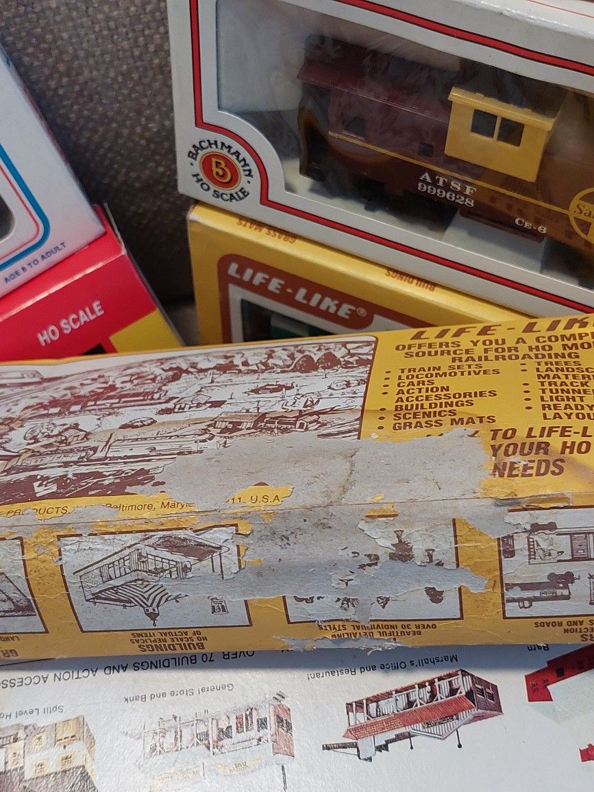 Train Vintage in box Bachmann Mix Ho Train Cars lot of 9 cars for