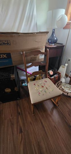 Moving sale