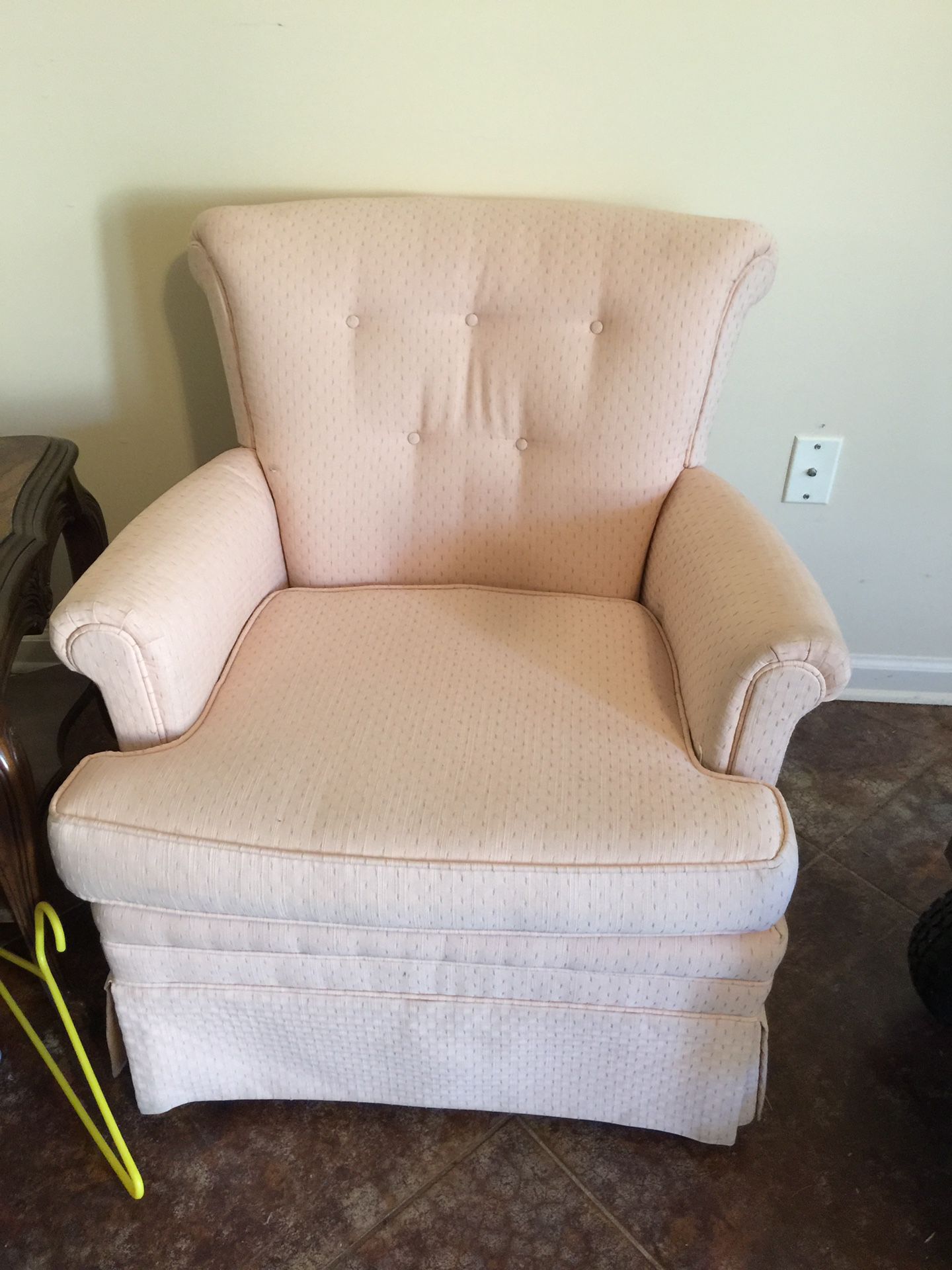 Vintage Occasional Chair “ light pink”