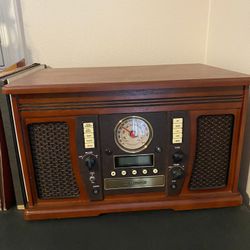 Old Style Nostalgic Radio CD Record Player Build In Speaker
