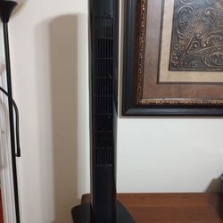 Holmes 31" Digital Tower Oscillating Fan Black 3-Speed