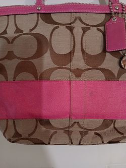Coach Brown and Pink Signature Purse k0969 F13548 for Sale in Milwaukee WI OfferUp