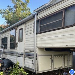 1990 Prowler Camper 5th Wheel 