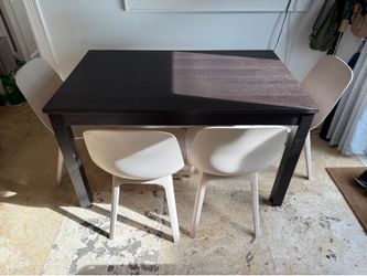 FREE IKEA Extendable Dining Table + 4 Chairs – Pickup in Miami Beach