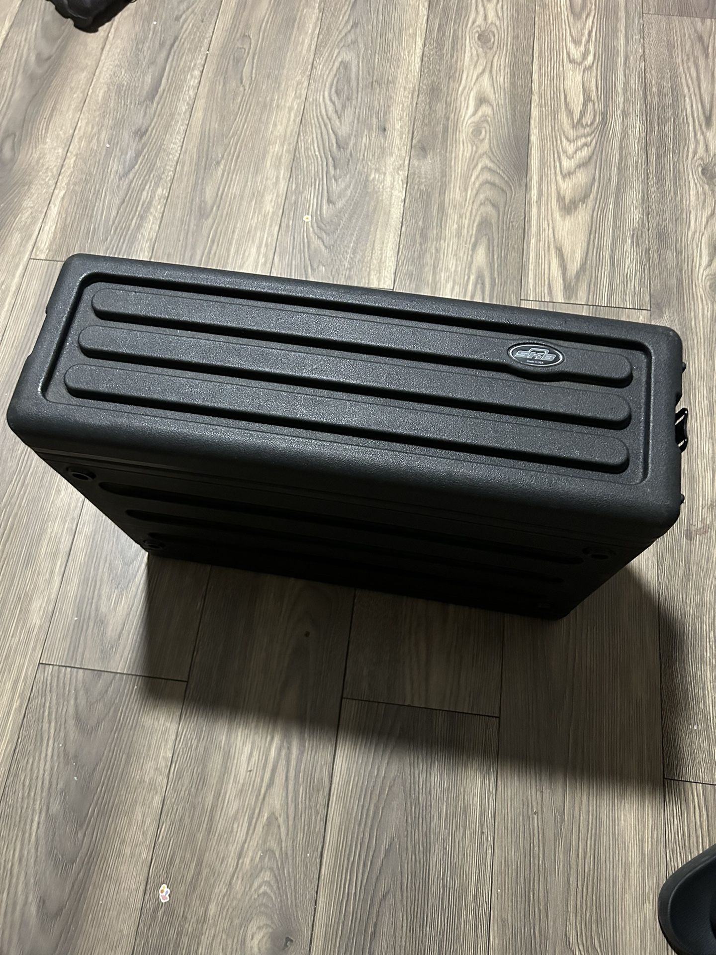 Skb 6 Space Rack Wireless Systems Not Included