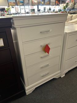 White 5-Drawer Chest Dresser
