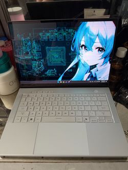Asus Zephyrus G14 (2025) HX(contact info removed)ti 32GB