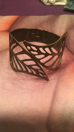 Feather cuff bracelet