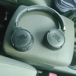 JBL Tune 500BT Headphones 
