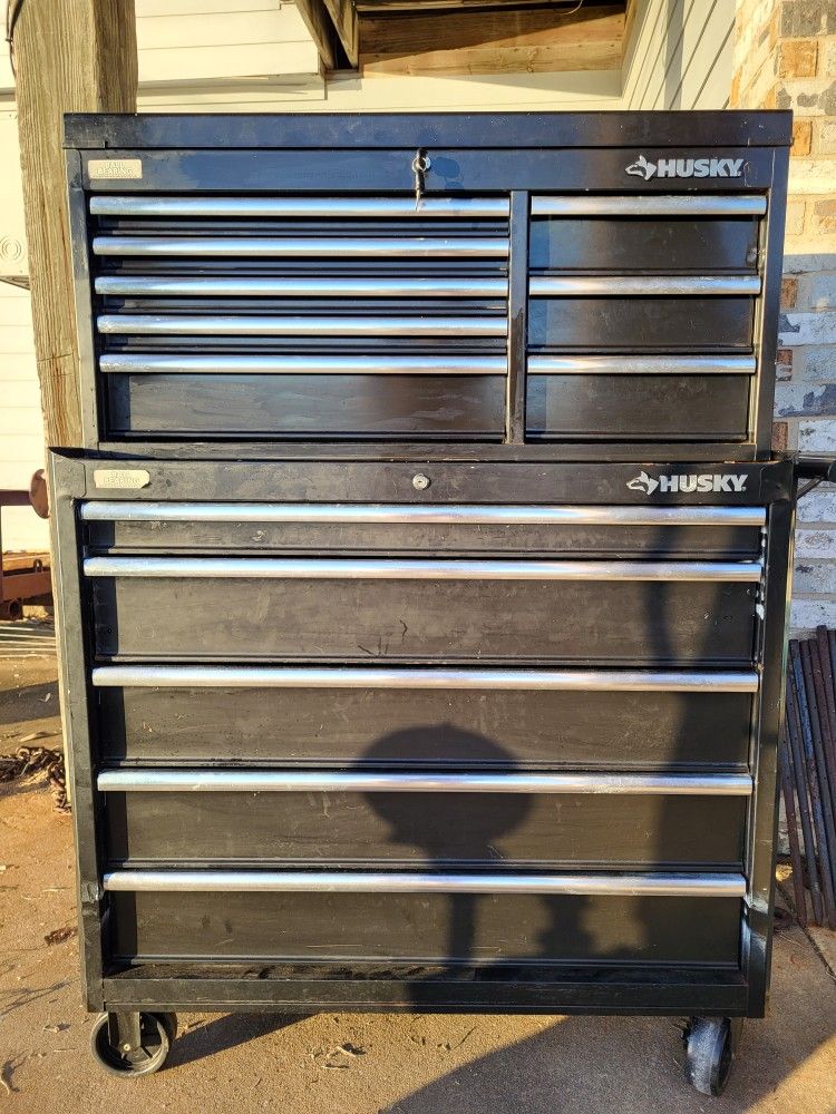 HUSKY 13 DRAWER TOOL BOX 41INCH