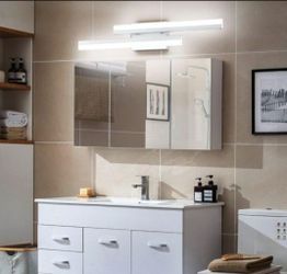 Presde 24in Modern silver vanity light