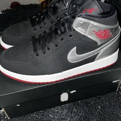 Air Jordan Suede Mid