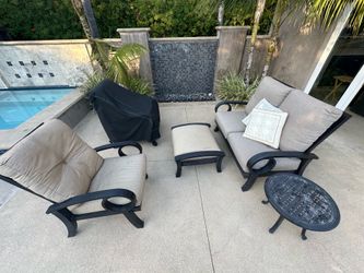 Outdoor furniture set