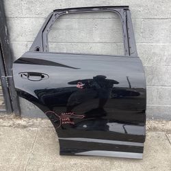 2019 2020 2021 2022 2023 2024 AUDI Q3 Right Rear Door Panel 