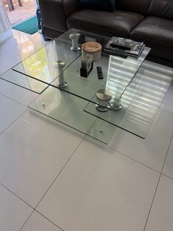 Modern Expandable Glass Coffee Table ($750)