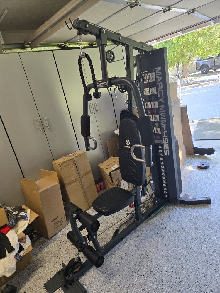 The Marcy 150lb Stack Home Gym 4965SC provides a diverse and efficient workout.