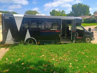 2014 Chevrolet 4500 Glaval bus