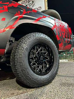 17x9 Rines y Llantas 265/70/17 AT