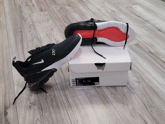 Airmax270s size 7