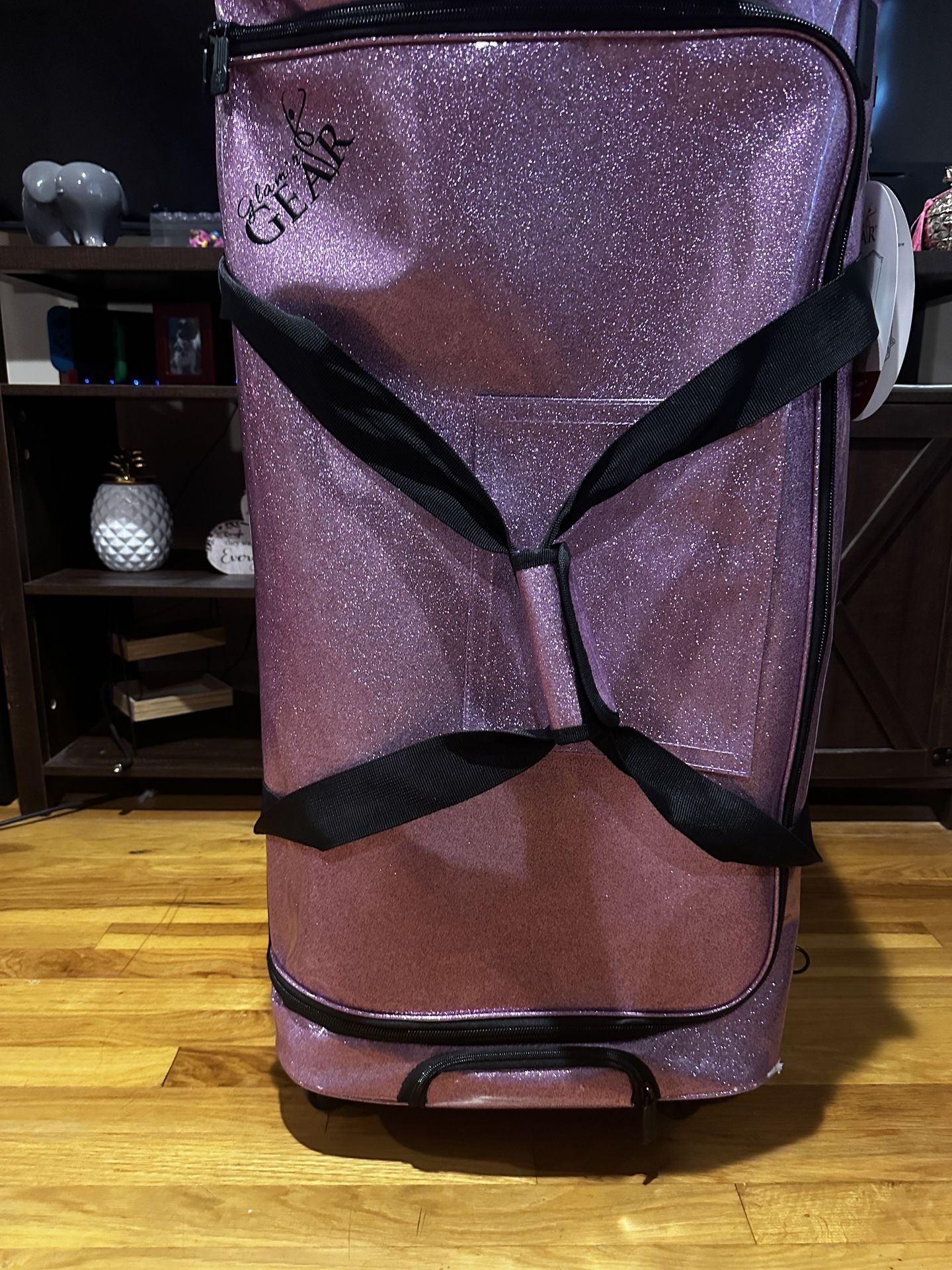 Glam’r Gear Mobile Changing Station Dance Duffel Bag With Built-in-uHide Rack