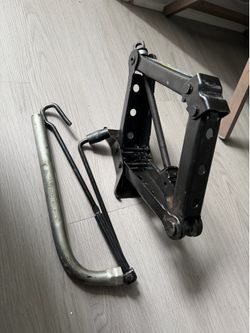 Volkswagen Jetta 2013 Spare Tire Kit