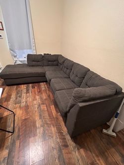 Couches L sectional