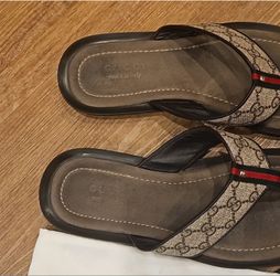 Gucci Men s Flip flops Size 13 RARE FIND for Sale in Los Angeles CA OfferUp