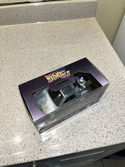 Jada Toys Back To The Future Delorean Time Machine Diecast Model Car [New] 1:32 Scale Thumbnail