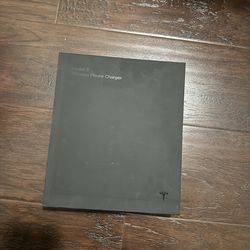 TESLA model 3 wireless charger