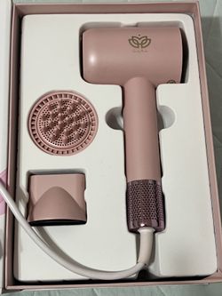 Simply Mandy’s Hair Dryer