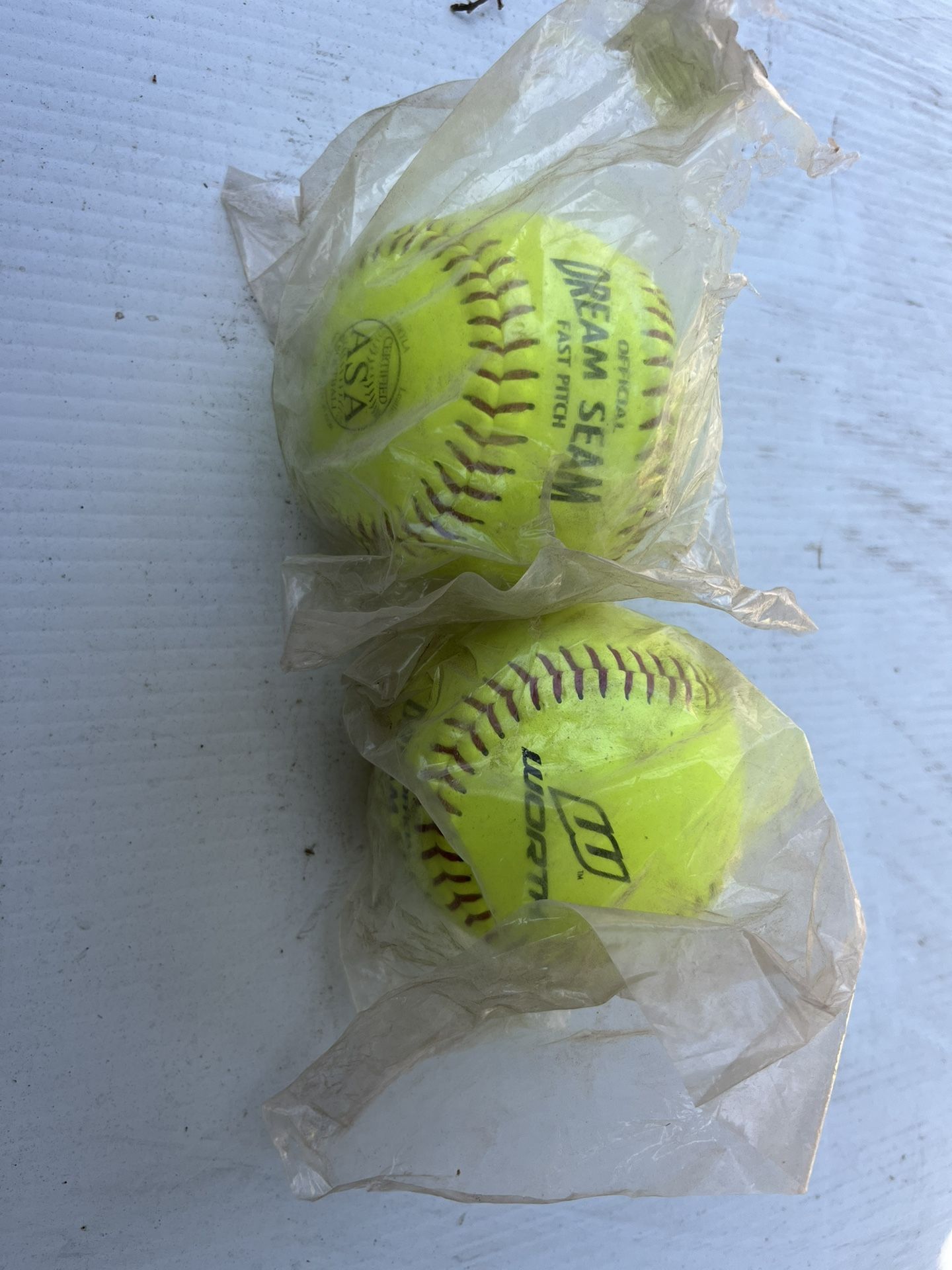 10U - Dream Seam 11 inch Fastpitch Softballs