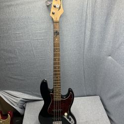 Dean Four String Bass Guitar Made In Mexico 