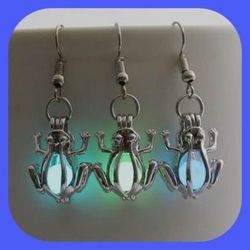 New Absolutely Adorable Whimsical Blue Solar Luminous Frog 🐸 Earrings
