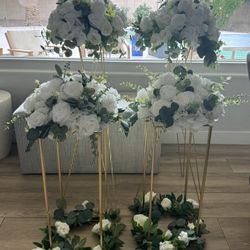 Wedding Flowers Arrangement For The Altar Or Sweetheart Table