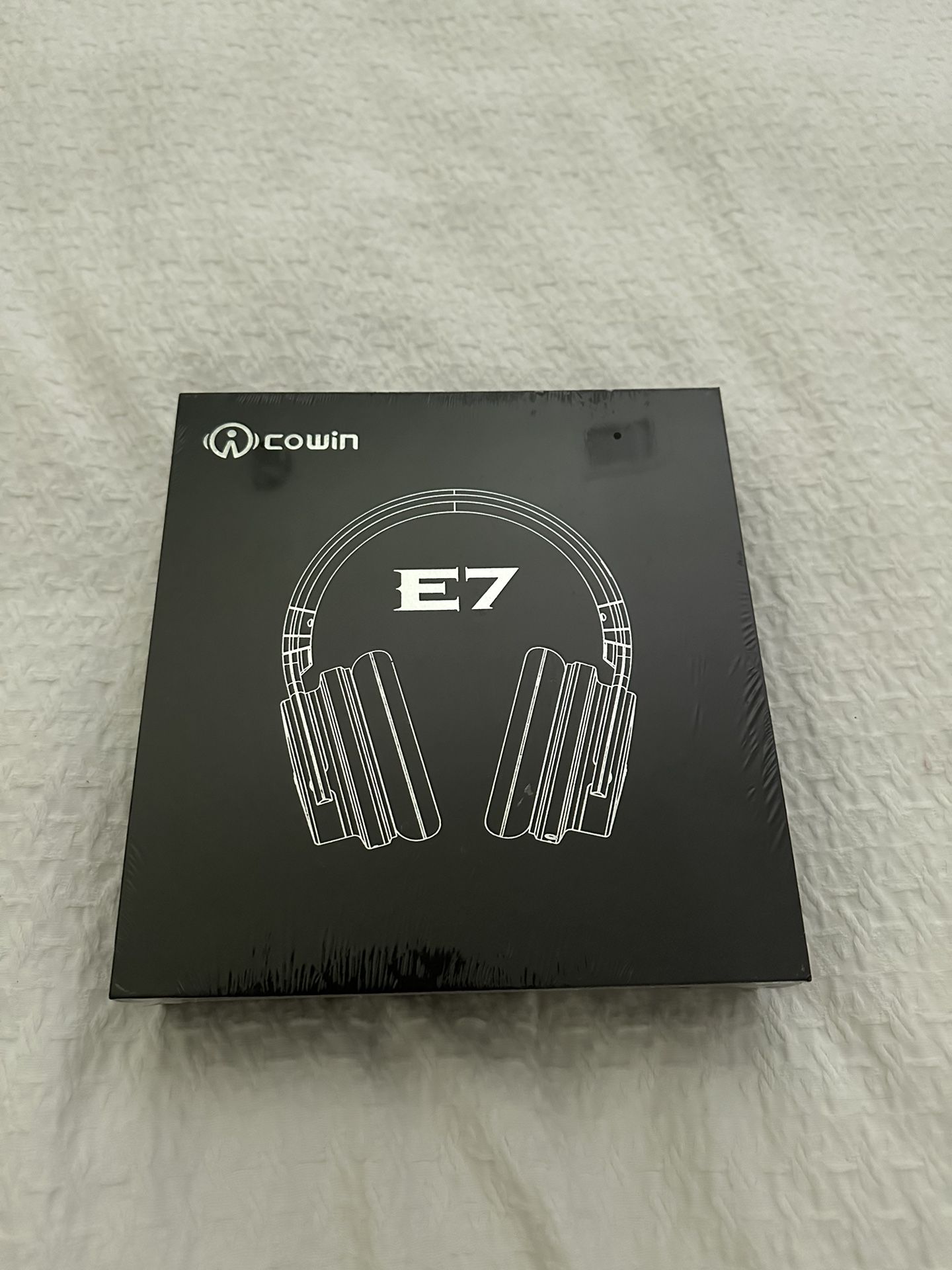 New In Box Cowin E7 Headphones