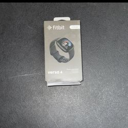 Fitbit Versa 4 Fitness Smartwatch with Daily Readiness, GPS, 24/7 Heart Rate 